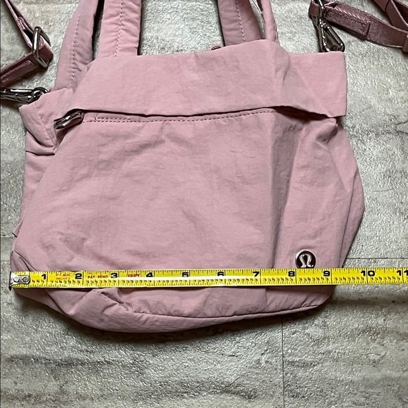 lululemon athletica Light Pink small tote bag - Picture 5 of 6